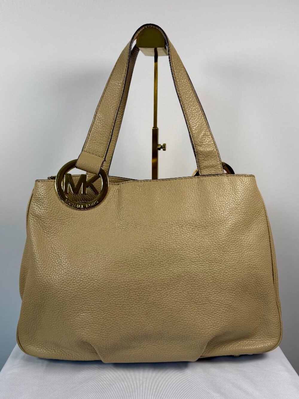 Michael Kors Fulton XL Leather Tote Bag Satchel Shoulder Bag - Beige - Gold